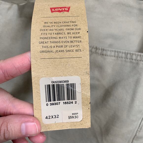 Levis Pants Men 42 Beige Cotton 559 Relaxed Fit Straight Leg Travel Work Chino - Picture 5 of 16